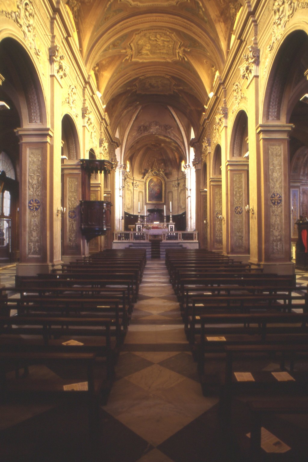 ill.2: Cattedrale S.Maria Assunta, interno