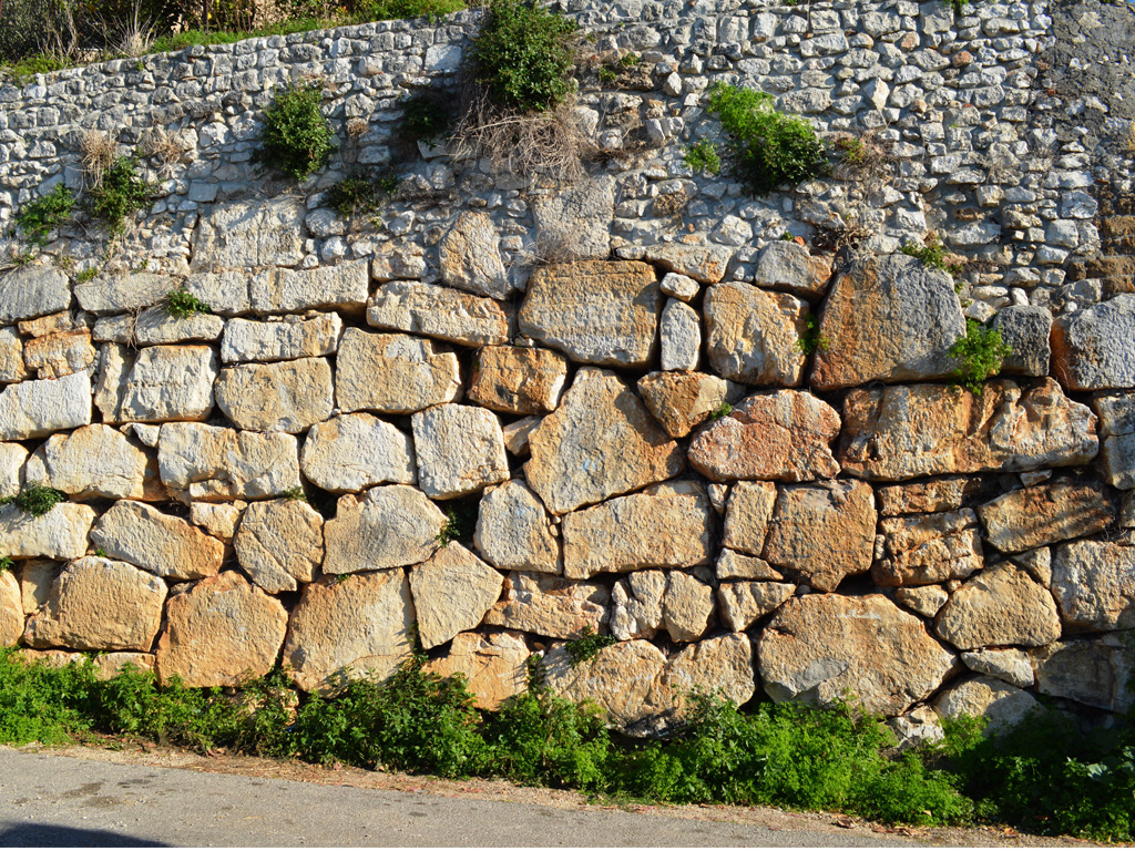 Mura Via del Guglietto