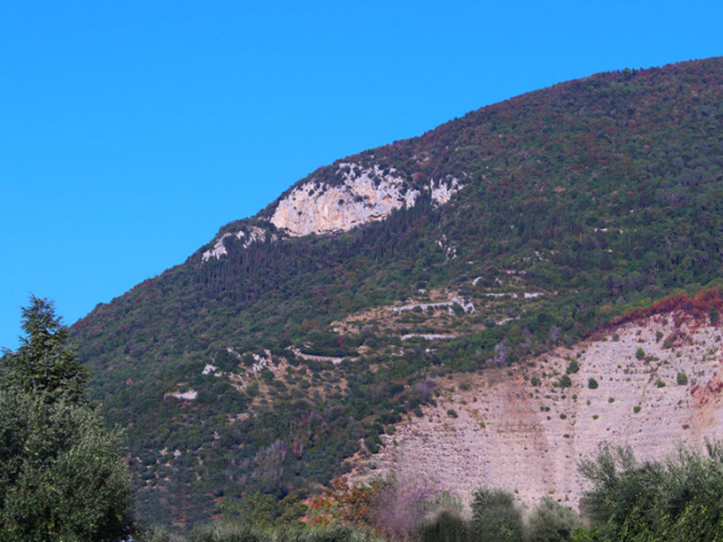 Sentiero Valvisciolo - Mura poligonali