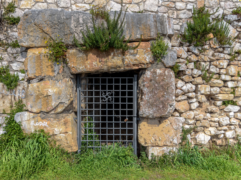 Mura Poligonali- Sezze