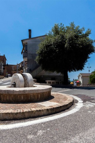 Roccasecca Dei Volsci: Piazza Santa Maria